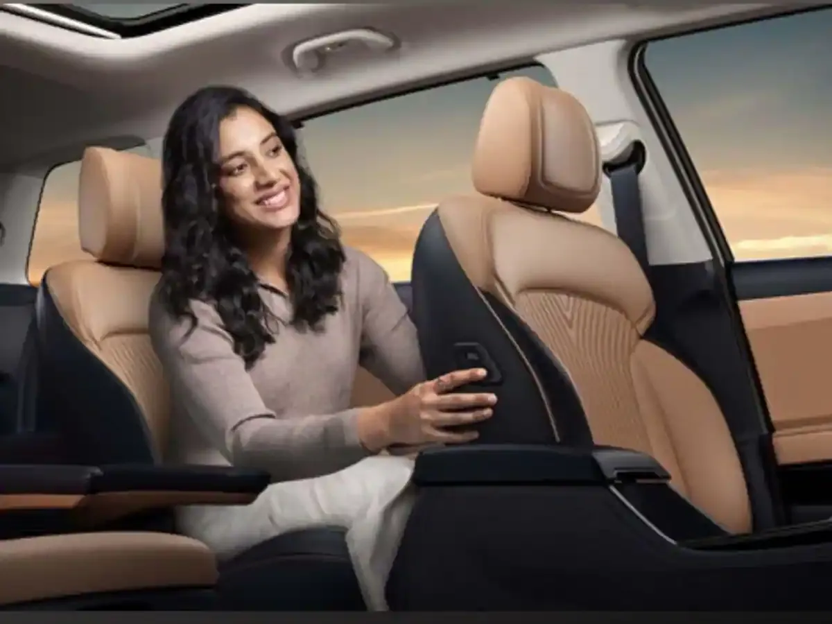 बड़ी खबर! सितंबर 2025 में Hyundai Alcazar Facelift पर ₹65,000 तक की छूट – जानिए पूरा ऑफर, फीचर्स और Hector व Safari से तुलना